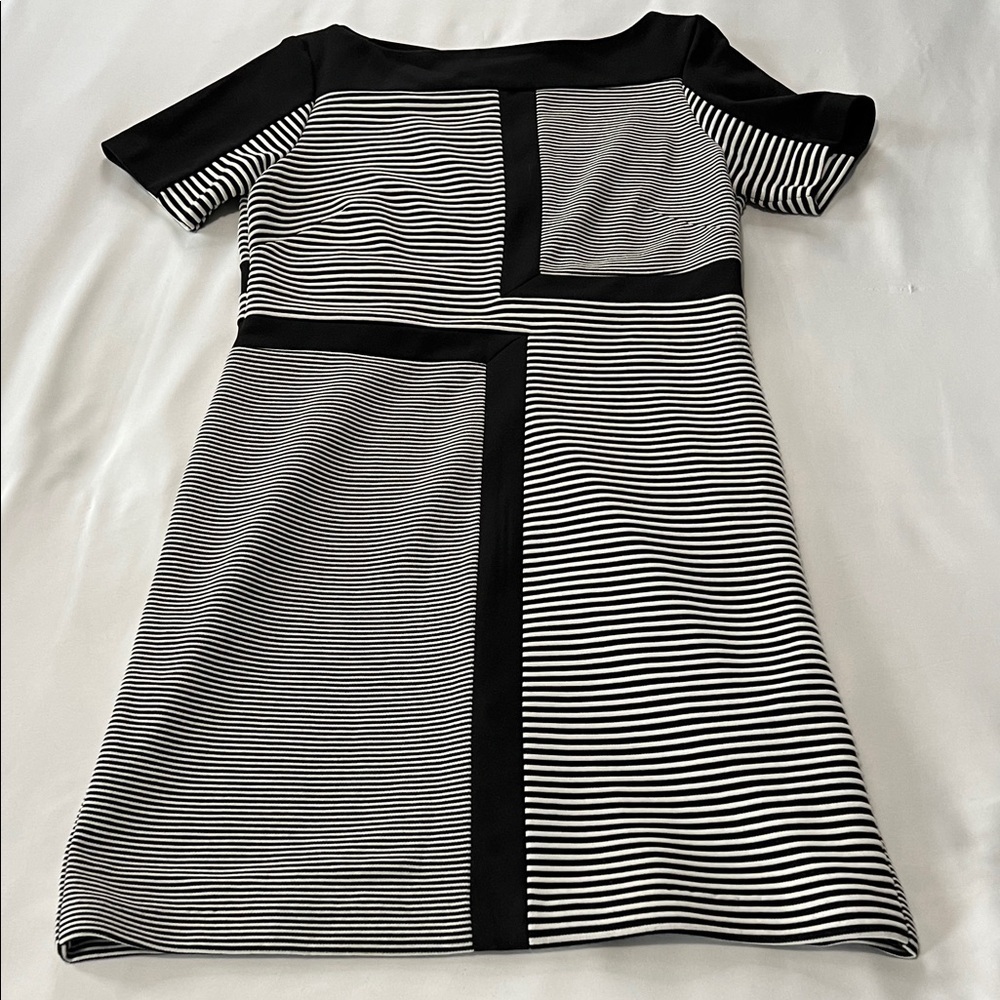 Taylor Black/White Striped Geometric Sheath Dress